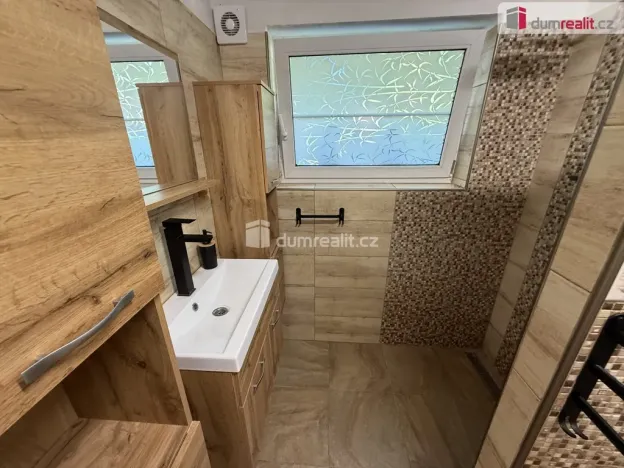 Prodej rodinného domu, Kamenice, Ke Skále, 120 m2