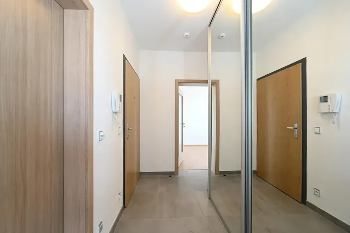 Pronájem bytu 2+kk, Praha - Liboc, Evropská, 56 m2