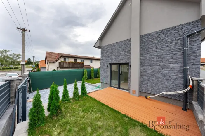 Prodej bytu 5+kk, Dřísy, Hlavnovská, 110 m2