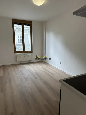 Pronájem bytu 1+kk, Praha, Štítného, 32 m2