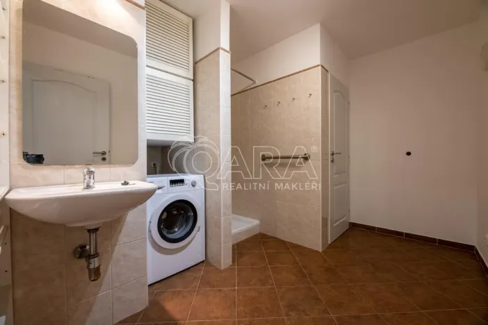 Pronájem bytu 2+kk, Praha - Lhotka, Jílovská, 61 m2