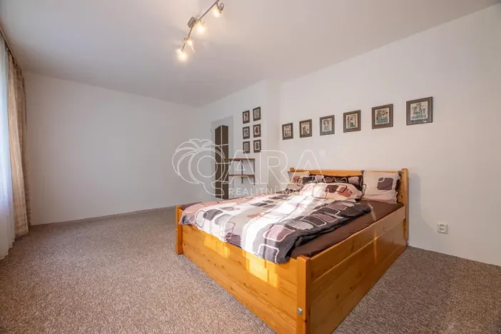 Pronájem bytu 2+kk, Praha - Lhotka, Jílovská, 61 m2