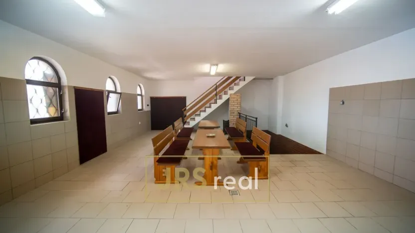 Prodej ubytování, Velké Bílovice, 285 m2