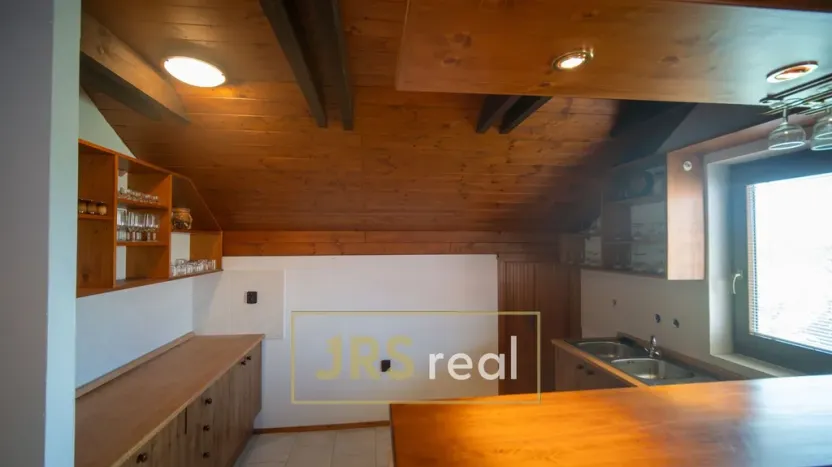 Prodej ubytování, Velké Bílovice, 285 m2