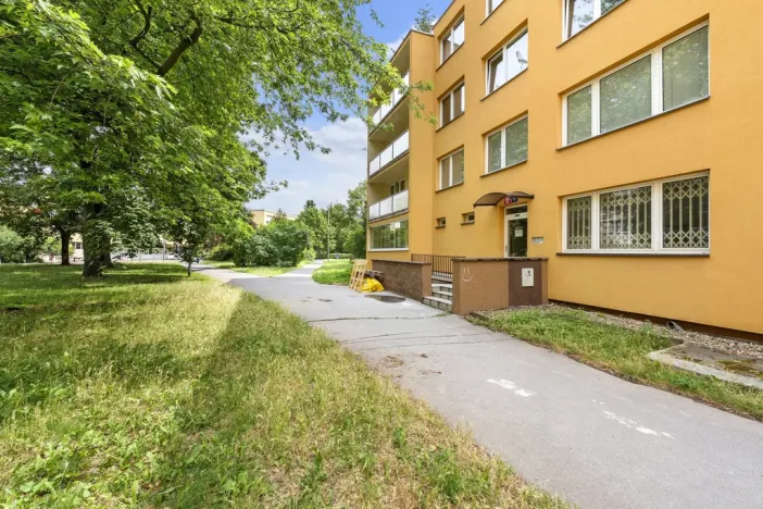 Prodej bytu 3+1, Praha - Prosek, Novoborská, 55 m2