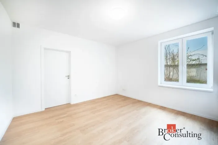 Pronájem bytu 2+kk, Ostrava - Mariánské Hory, Bílá, 37 m2