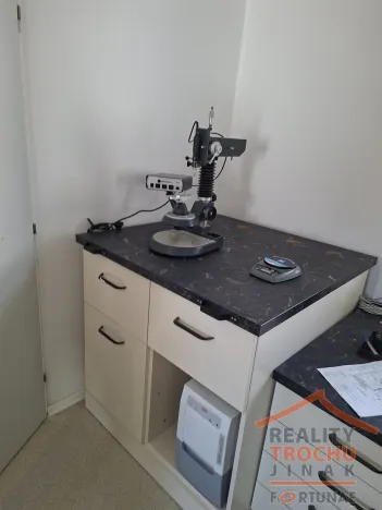 Pronájem obchodního prostoru, Havlíčkův Brod, U Šlapanky, 30 m2