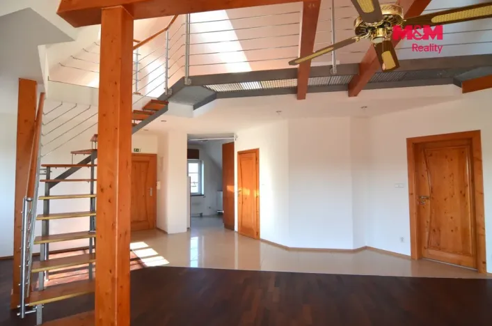 Pronájem bytu 5+kk, Praha - Hloubětín, V Novém Hloubětíně, 162 m2