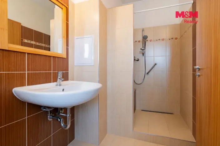 Prodej bytu 3+1, Týn nad Vltavou - Malá Strana, Pod tratí, 70 m2
