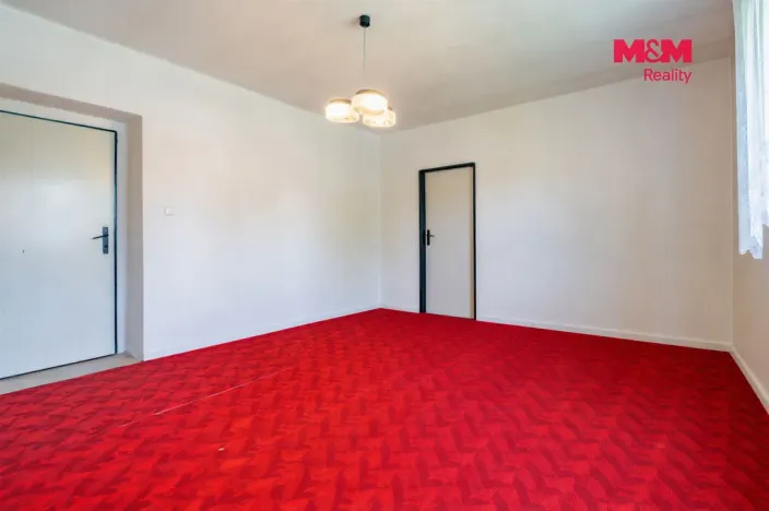 Prodej bytu 3+1, Týn nad Vltavou - Malá Strana, Pod tratí, 70 m2