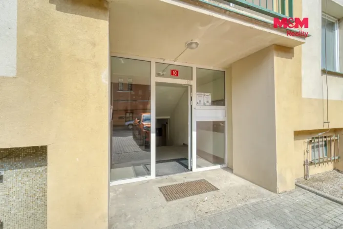 Prodej bytu 2+kk, Beroun - Beroun-Centrum, Na Klášteře, 43 m2