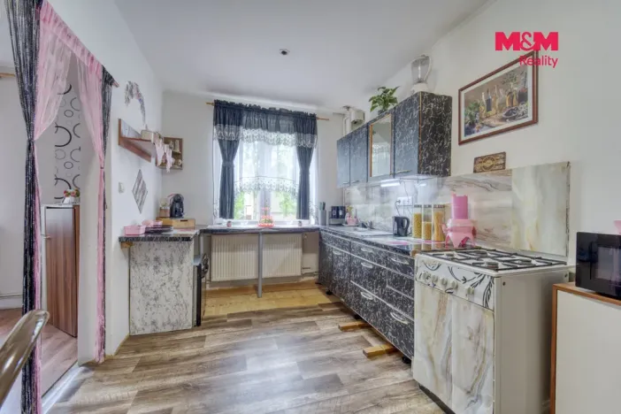 Prodej bytu 3+1, Teplá, Klášterní, 80 m2