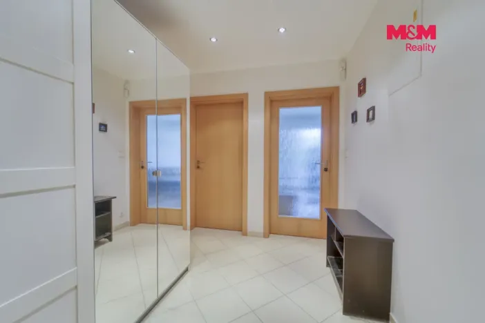 Prodej bytu 2+kk, Praha, Sazovická, 47 m2