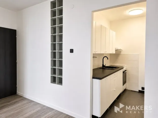Pronájem bytu 2+kk, Praha - Hloubětín, Slévačská, 54 m2