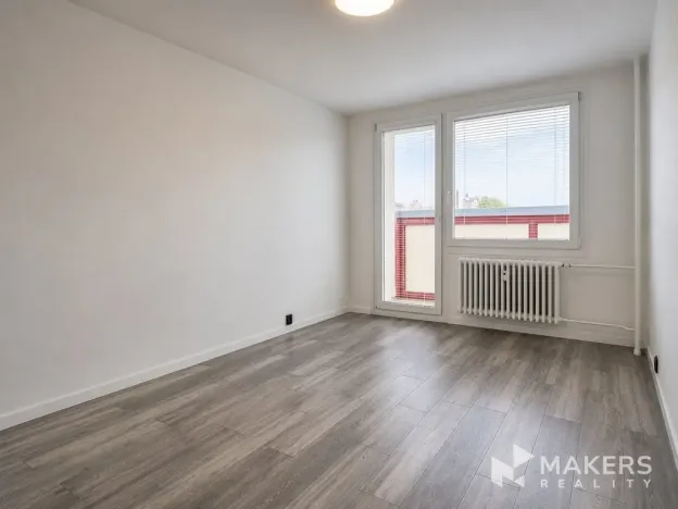 Pronájem bytu 2+kk, Praha - Hloubětín, Slévačská, 54 m2