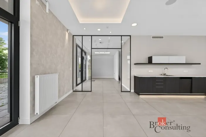 Prodej obchodního prostoru, Plzeň - Černice, Vltavínová, 108 m2