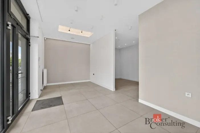 Prodej obchodního prostoru, Plzeň - Černice, Vltavínová, 108 m2