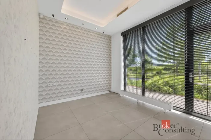 Prodej obchodního prostoru, Plzeň - Černice, Vltavínová, 108 m2