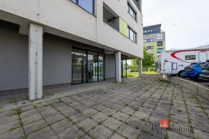 Prodej obchodního prostoru, Plzeň - Černice, Vltavínová, 108 m2