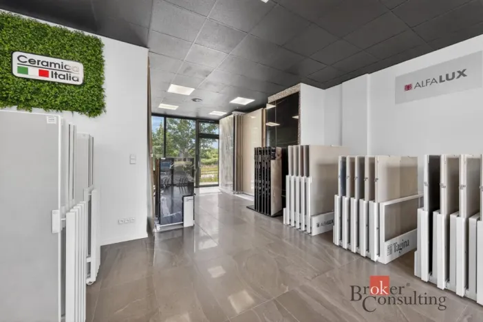 Prodej obchodního prostoru, Plzeň - Černice, Vltavínová, 59 m2