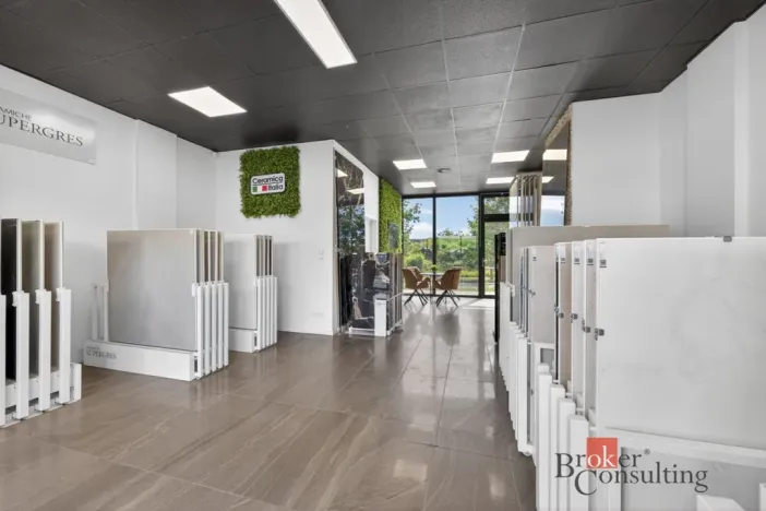 Prodej obchodního prostoru, Plzeň - Černice, Vltavínová, 59 m2