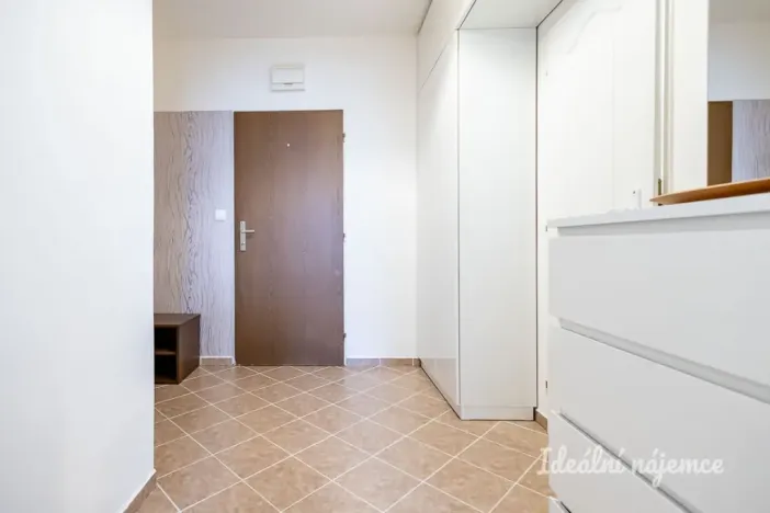 Pronájem bytu 2+kk, Praha - Troja, Hnězdenská, 46 m2