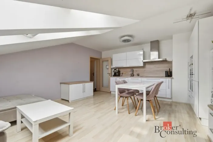 Prodej bytu 3+kk, Kladno - Kročehlavy, Generála Selnera, 69 m2
