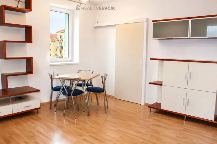 Pronájem bytu 2+1, České Budějovice - České Budějovice 2, Loucká, 61 m2