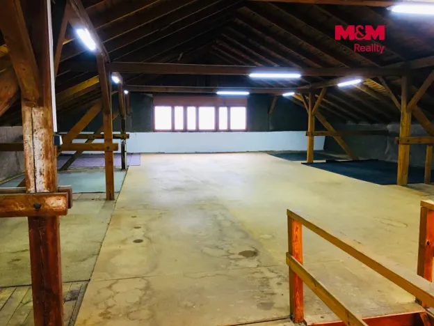 Pronájem skladu, Krupá, 200 m2