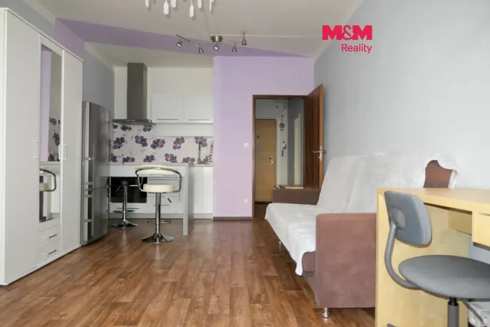 Pronájem bytu 1+kk, Hradec Králové - Nový Hradec Králové, třída Edvarda Beneše, 35 m2