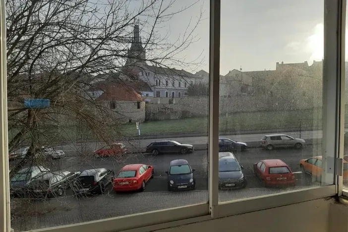 Pronájem bytu 2+1, Louny, nám. Petra Obrovce, 68 m2