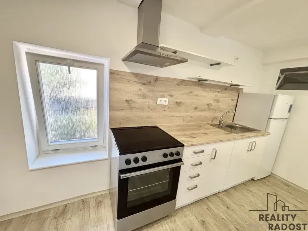 Pronájem bytu 2+1, Ústín, 40 m2