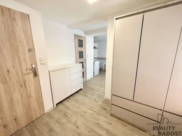 Pronájem bytu 2+kk, Ústín, 36 m2
