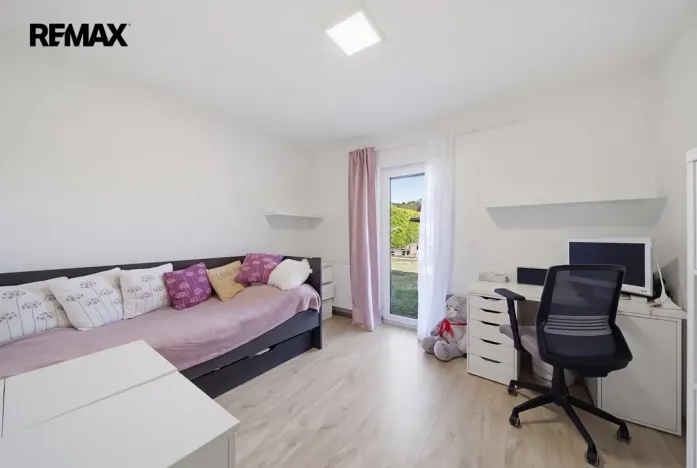 Prodej rodinného domu, Ostrov, Jáchymovská, 98 m2