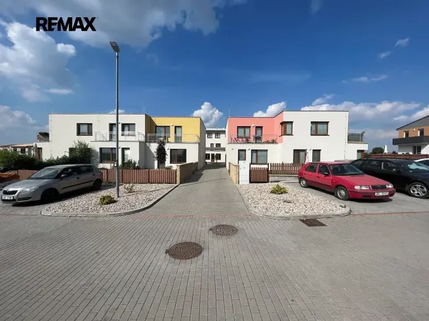 Pronájem bytu 1+kk, Lavičky, 39 m2