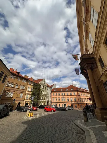 Pronájem bytu 3+kk, Praha - Malá Strana, Vlašská, 75 m2