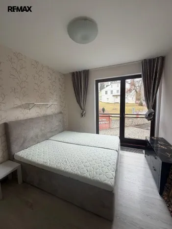 Pronájem bytu 2+kk, Karlovy Vary, Libušina, 46 m2