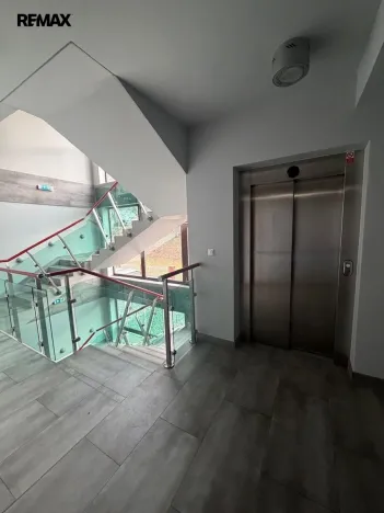 Pronájem bytu 2+kk, Karlovy Vary, Libušina, 46 m2