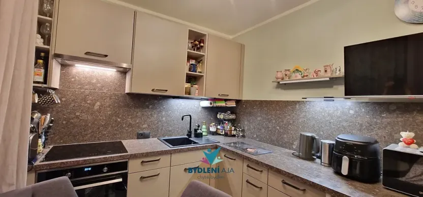 Prodej bytu 2+1, Teplice, Libušina, 58 m2