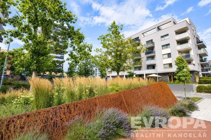 Prodej bytu 2+kk, Praha - Hloubětín, Laponská, 48 m2