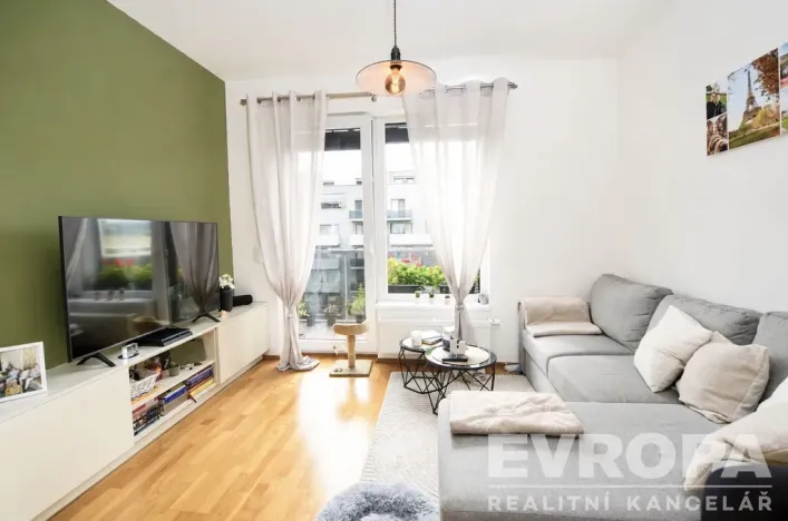 Prodej bytu 2+kk, Praha - Hloubětín, Laponská, 48 m2