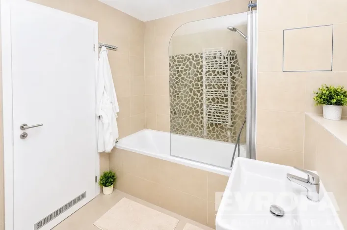 Prodej bytu 2+kk, Praha - Hloubětín, Laponská, 48 m2