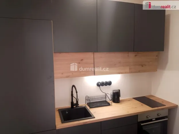 Pronájem bytu 2+kk, Karlovy Vary, Ondřejská, 33 m2