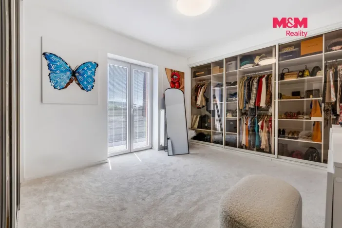 Prodej bytu 4+kk, Králův Dvůr - Levín, Na Lucberku, 141 m2