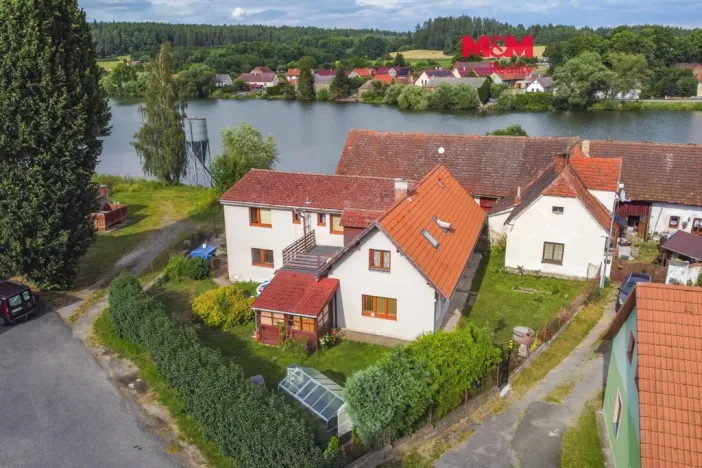 Prodej rodinného domu, Lnáře, 205 m2