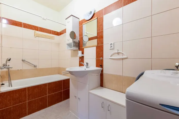 Pronájem bytu 2+kk, Praha - Bohnice, Štětínská, 40 m2