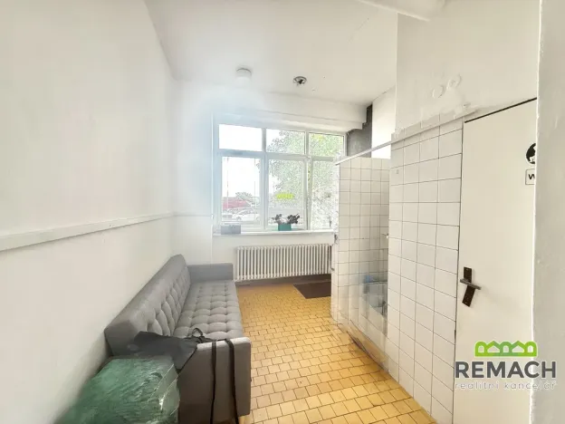 Pronájem obchodního prostoru, Staré Město, Luční čtvrť, 222 m2