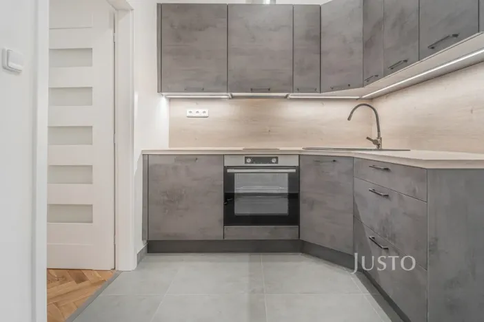 Pronájem bytu 1+1, Praha - Žižkov, Krásova, 32 m2