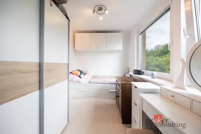 Pronájem bytu 1+kk, Praha - Střešovice, Na Petynce, 38 m2