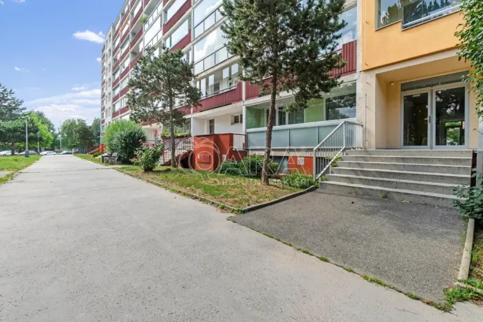 Prodej bytu 3+1, Praha - Petrovice, Rezlerova, 70 m2